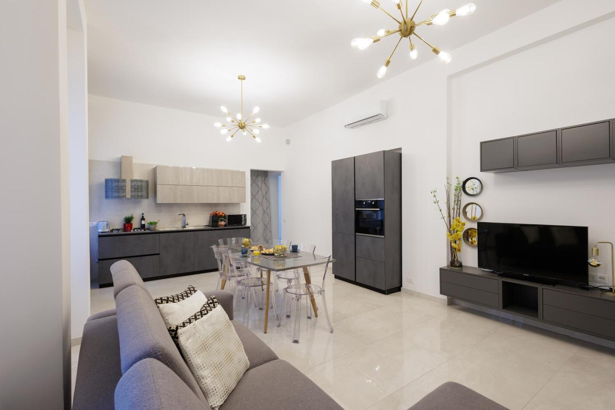 Genoa Lux Apartments With Parking Exterior photo