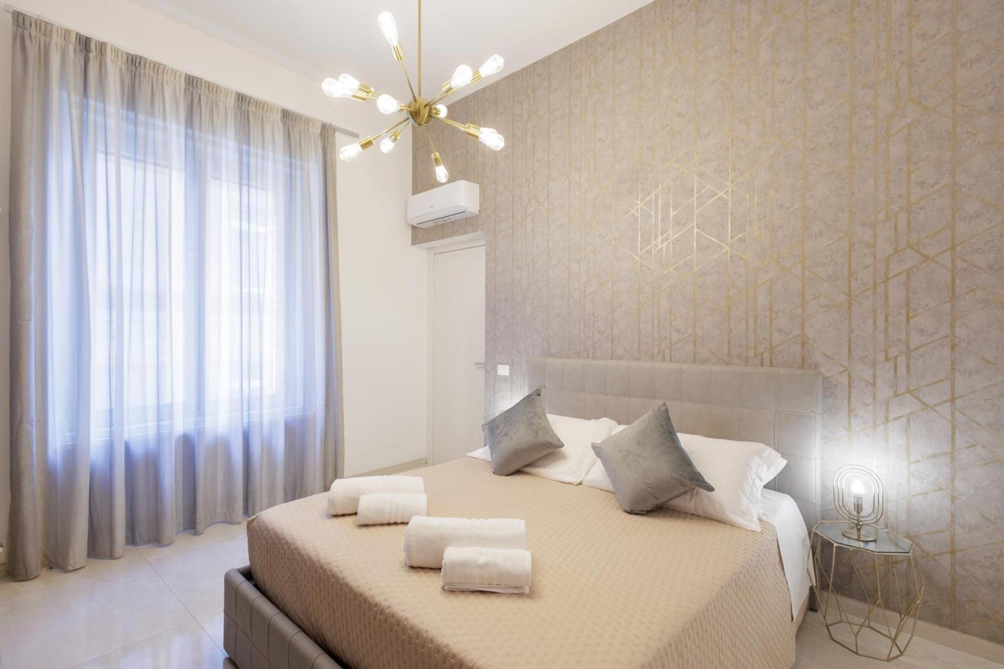 Genoa Lux Apartments With Parking Exterior photo