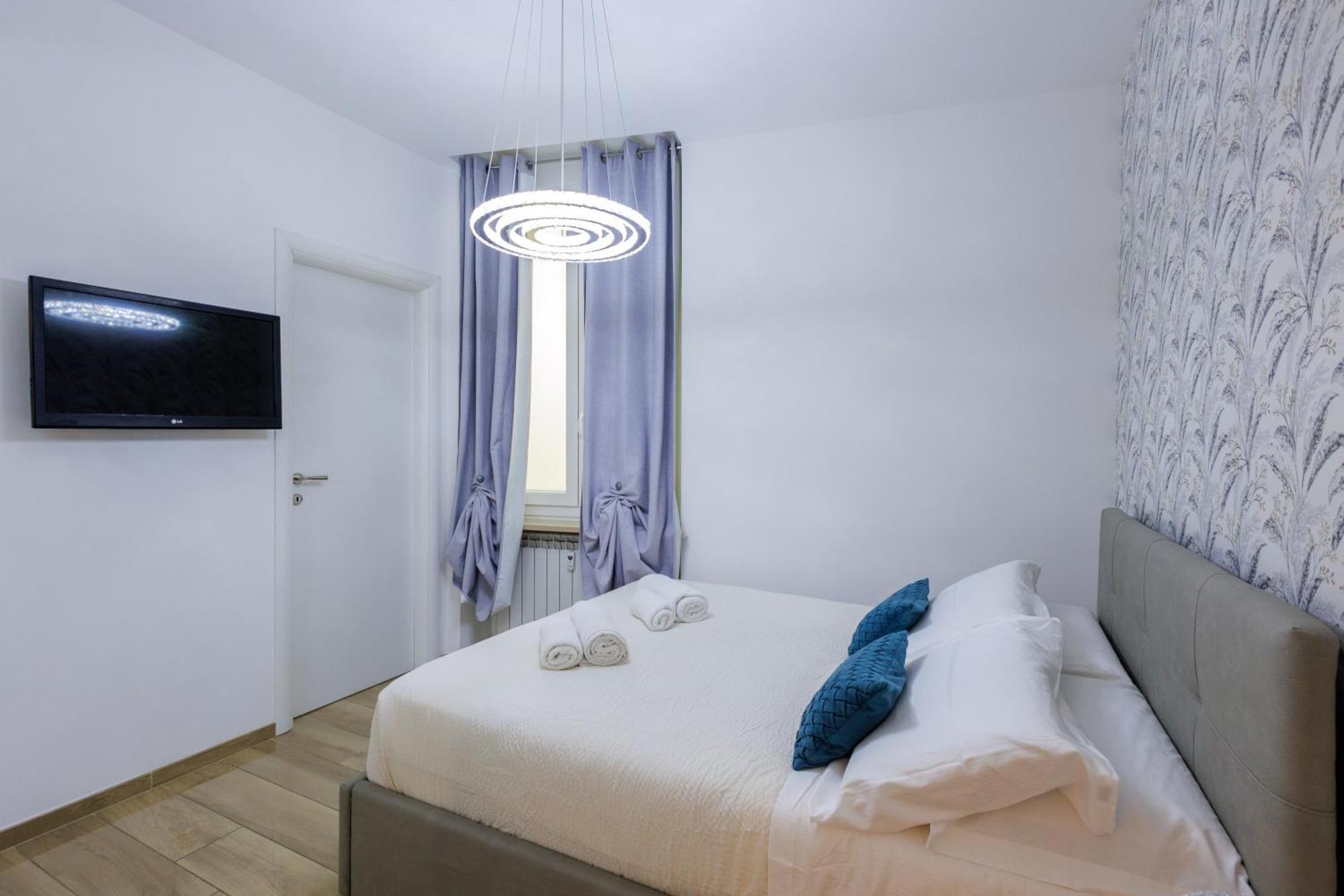 Genoa Lux Apartments With Parking Exterior photo