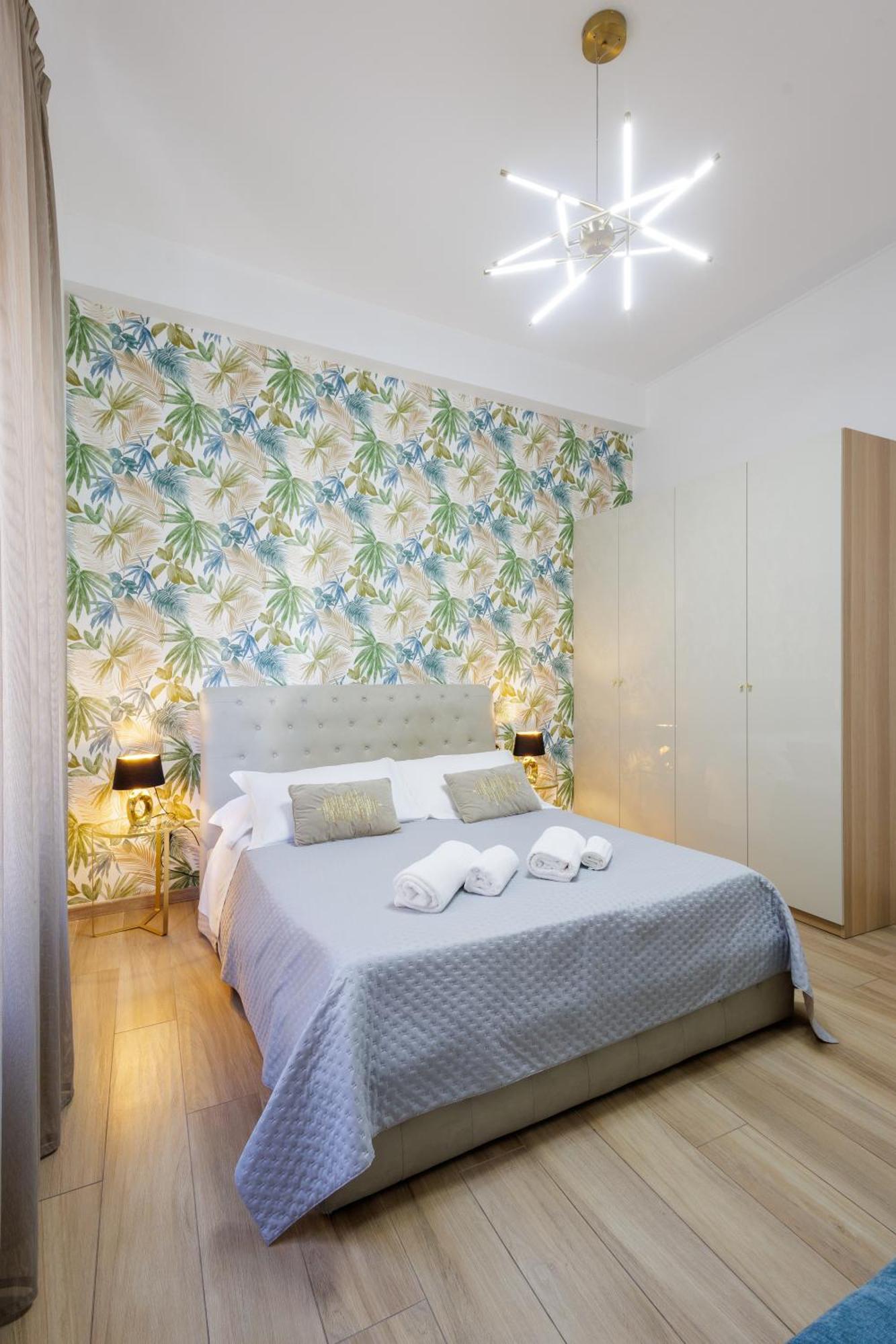 Genoa Lux Apartments With Parking Exterior photo
