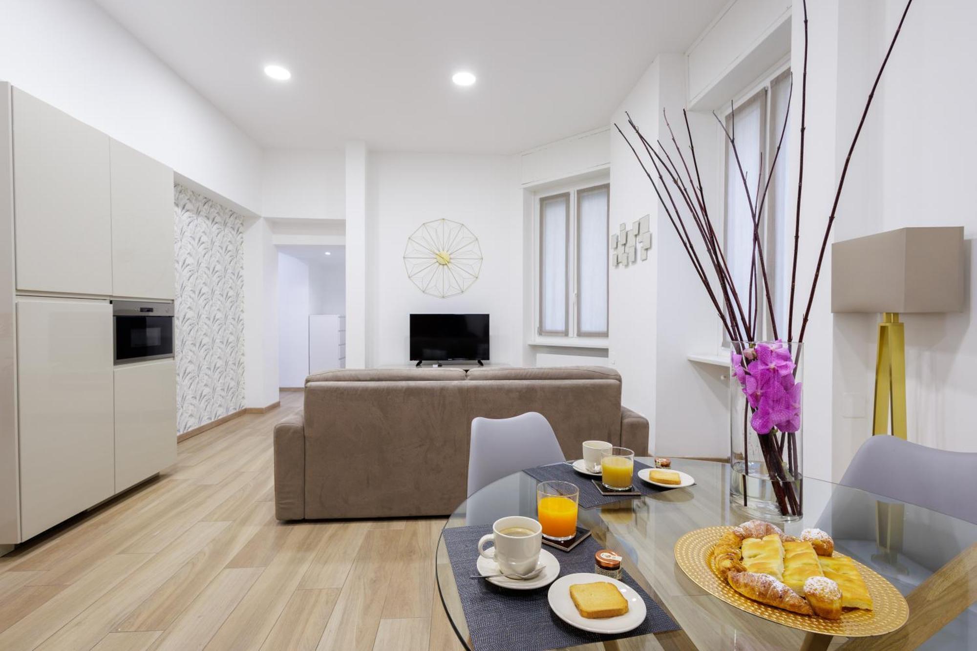 Genoa Lux Apartments With Parking Exterior photo